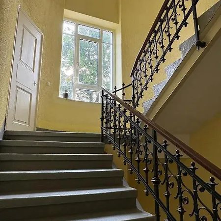 Nr 9 Hübsche Mit Loggia In Alte Mit Stadtblick Und Interessante Ausstattung Ohm * Annaberg-Buchholz